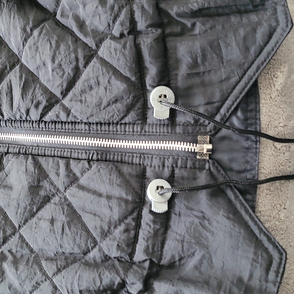 Reebok black quilted jacket - Picture 2 of 4